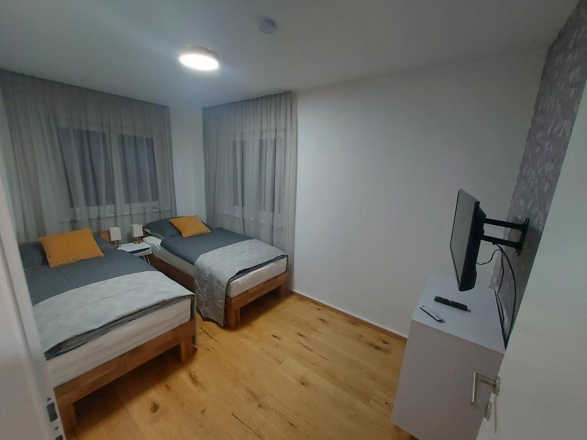 Unicorn Apartment Nüziders Buitenkant foto